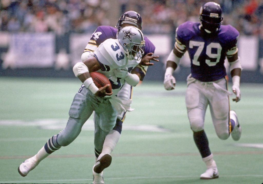 Dallas Cowboys running back Tony Dorsett (33) in action against the Minnesota Vikings at Texas Stadium. 